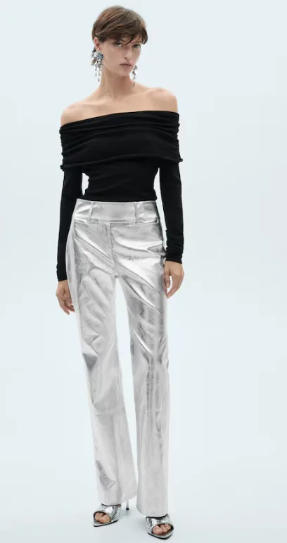 Pantalón recto metalizado por 7.99€