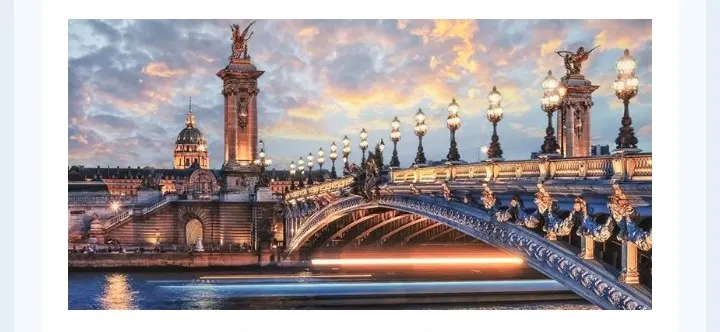 París Barco-Hotel con cena y crucero para 2 por 279€.