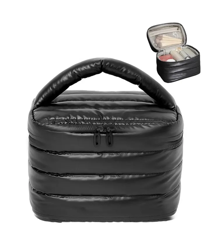 Bolsa de maquillaje por 4.99€.