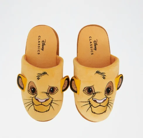 Chollazo 2 zapatillas estar en casa por solo 1€ y mas cosas en descripción