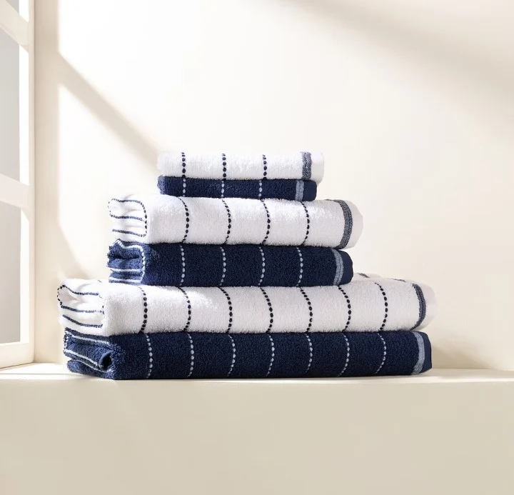 Juego de 6 Toallas 450gr/m2 por 20€.